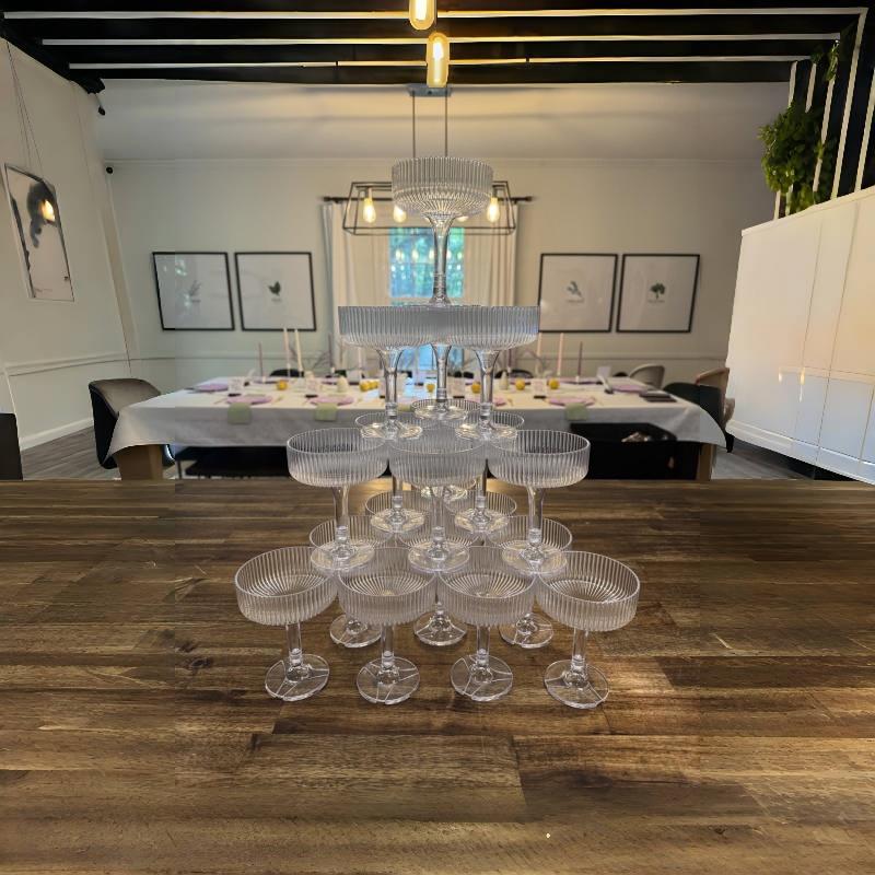Kieliszki do szampana z tworzy – Champagne Tower Set recenzja i cena