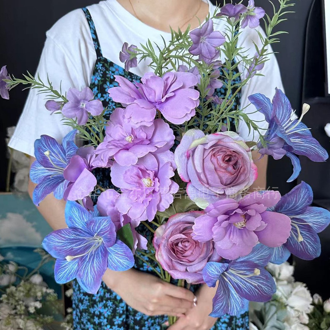 Sztuczne lilie w stylu Moneta, – Wedding Supply Shops recenzja i cena